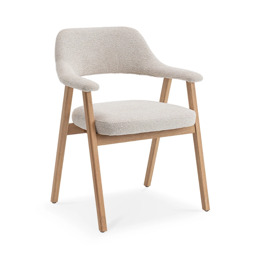 Chaise en tissu beige et chêne massif