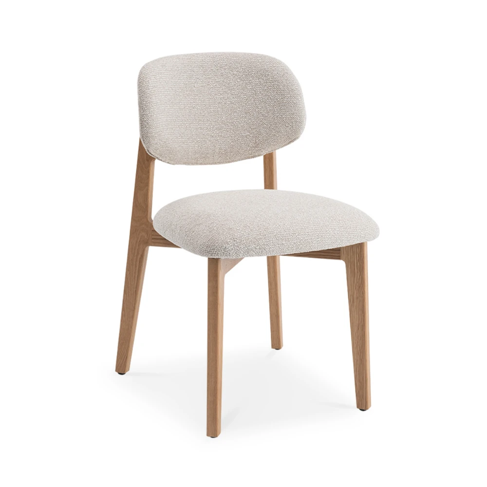 Chaise en tissu beige et chêne massif clair