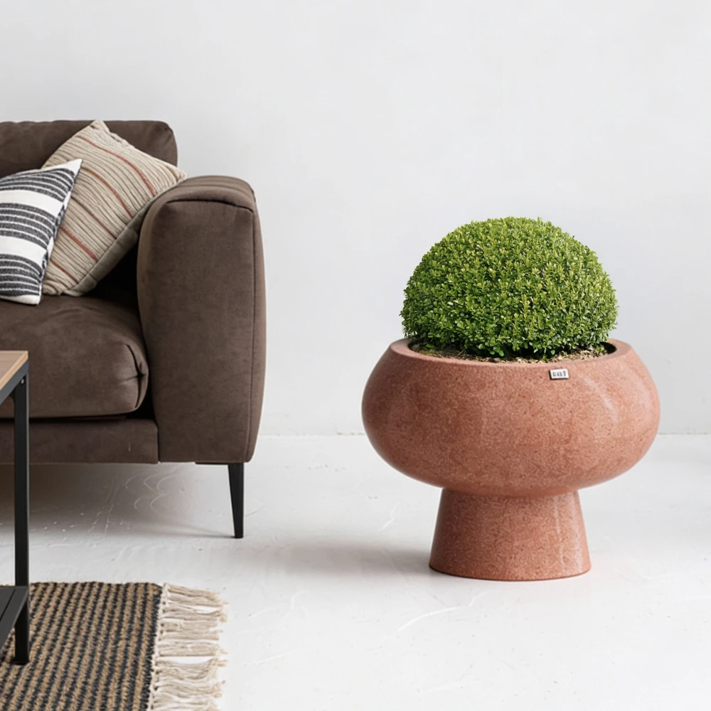 Pot de fleurs rouge en béton ultra-léger - Diamètre : 66 cm, Hauteur : 49 cm