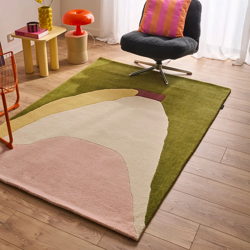 Tapis en laine multicolore vert et rose 133x190cm